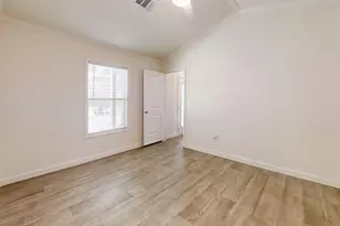 819 Brazos Harbor Cir, Granbury, TX 76048 - Photo 19