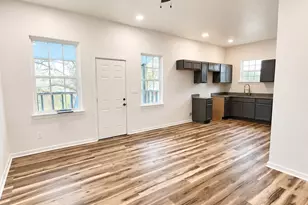 309 E Pine St, Jacksboro, TX 76458 - Photo 3