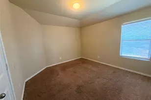 1137 Colchester Ct, Fort Worth, TX 76134 - Photo 13