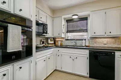 6917 Smithfield Road, North Richland Hills, TX 76182 - Photo 7
