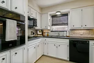 6917 Smithfield Rd, North Richland Hills, TX 76182 - Photo 7