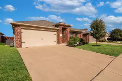 2208 Sadlers Creek Lane, Fort Worth, TX 76108 - Photo 3