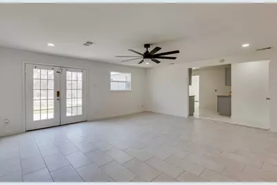 3831 Black Oak Drive, Dallas, TX 75241 - Photo 15