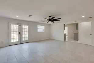 3831 Black Oak Dr, Dallas, TX 75241 - Photo 15