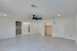 3831 Black Oak Dr, Dallas, TX 75241 - Photo 17