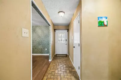 5729 Sage Bloom Drive, Arlington, TX 76017 - Photo 9