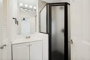 18240 Midway Rd, Dallas, TX 75287 - Photo 19