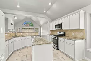 3105 Nighthawk Ln, Little Elm, TX 75068 - Photo 13