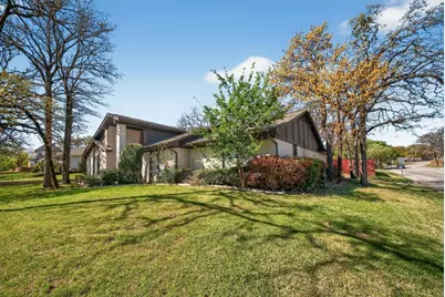 1800 High Vista Court, Fort Worth, TX 76112 - Photo 3
