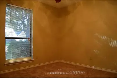 6401 Pilgrim Lane, Arlington, TX 76002 - Photo 11