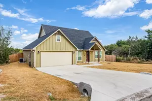 2412 Christine Dr, Granbury, TX 76048 - Photo 3