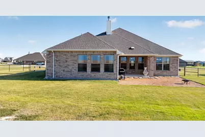 4004 Sanger Meadow Drive, Sanger, TX 76266 - Photo 31