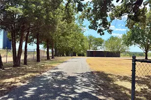 5790 Dripping Springs Rd, Denison, TX 75021 - Photo 3