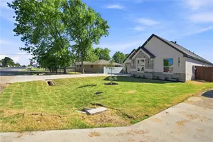 1606 Avenue C, Grand Prairie, TX 75051 - Photo 3