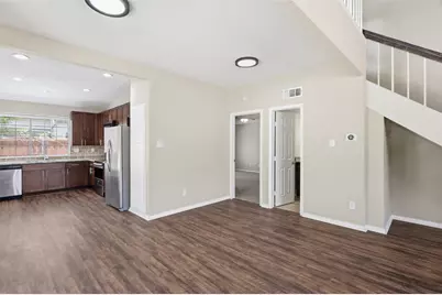608 Fiesta Circle, Irving, TX 75063 - Photo 7