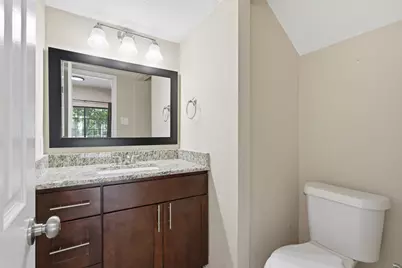 608 Fiesta Circle, Irving, TX 75063 - Photo 15