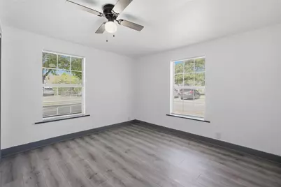 1118 Oxford Street, River Oaks, TX 76114 - Photo 7