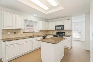 1321 River Birch Ln, Carrollton, TX 75007 - Photo 11