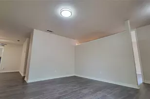 3085 Windmill Ln, Farmers Branch, TX 75234 - Photo 5