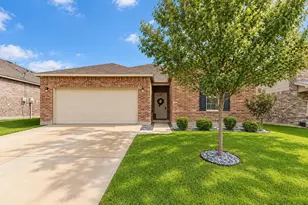 412 Magma Dr, Fort Worth, TX 76131 - Photo 1