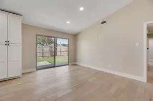 1101 Hadrian Ct, Irving, TX 75062 - Photo 7