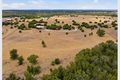 225 La Cresta Lane, Mineral Wells, TX 76067 - Photo 9