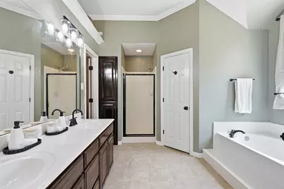 802 Justin Court, Keene, TX 76059 - Photo 11