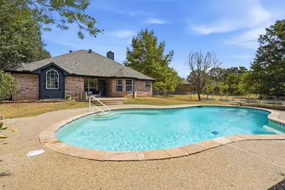 802 Justin Court, Keene, TX 76059 - Photo 21