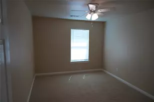 2313 N Riverside Dr, Fort Worth, TX 76111 - Photo 21