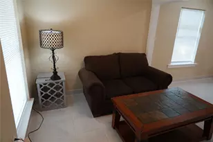2313 N Riverside Dr, Fort Worth, TX 76111 - Photo 5