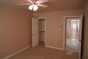 2313 N Riverside Dr, Fort Worth, TX 76111 - Photo 23