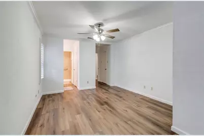 13853 Leinsper Green Street, Dallas, TX 75240 - Photo 15