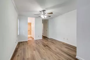 13853 Leinsper Green St, Dallas, TX 75240 - Photo 15
