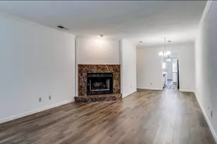13853 Leinsper Green St, Dallas, TX 75240 - Photo 7