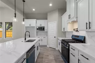 502 S 14th St, Corsicana, TX 75110 - Photo 5