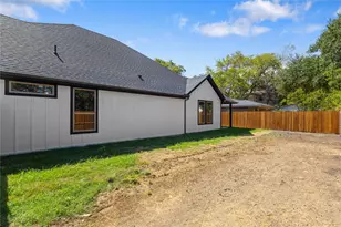 502 S 14th St, Corsicana, TX 75110 - Photo 31
