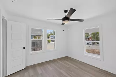 4427 Frank Street, Dallas, TX 75210 - Photo 29