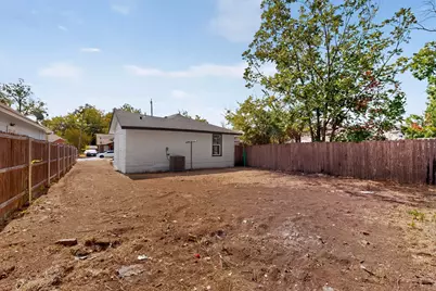 4427 Frank Street, Dallas, TX 75210 - Photo 37