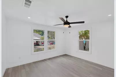 4427 Frank Street, Dallas, TX 75210 - Photo 19