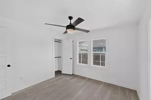 4427 Frank St, Dallas, TX 75210 - Photo 31