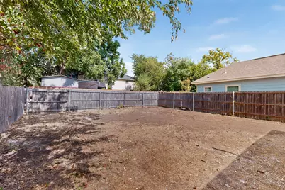 4427 Frank Street, Dallas, TX 75210 - Photo 39
