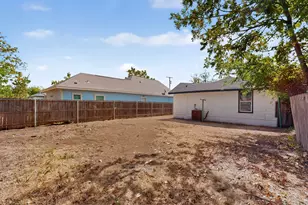 4427 Frank St, Dallas, TX 75210 - Photo 37