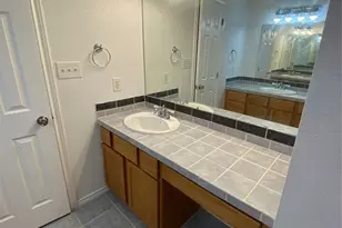 2212 Snake River Dr, Granbury, TX 76048 - Photo 5