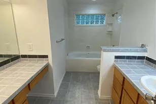 2212 Snake River Dr, Granbury, TX 76048 - Photo 11