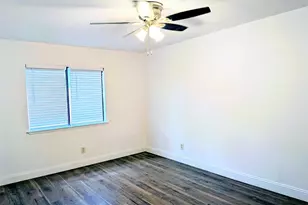 9015 High Plain Ln, Dallas, TX 75249 - Photo 17