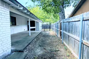 9015 High Plain Ln, Dallas, TX 75249 - Photo 33
