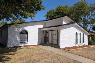 9015 High Plain Ln, Dallas, TX 75249 - Photo 5