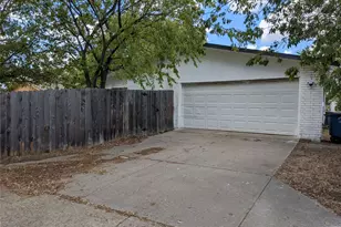 9015 High Plain Ln, Dallas, TX 75249 - Photo 39