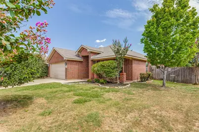 417 Brookhollow Lane, Saginaw, TX 76131 - Photo 1
