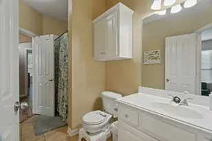 1037 Honeysuckle, Grapevine, TX 76051 - Photo 9